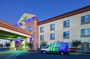 Holiday Inn Express & Suites Clovis Fresno Area, an IHG Hotel